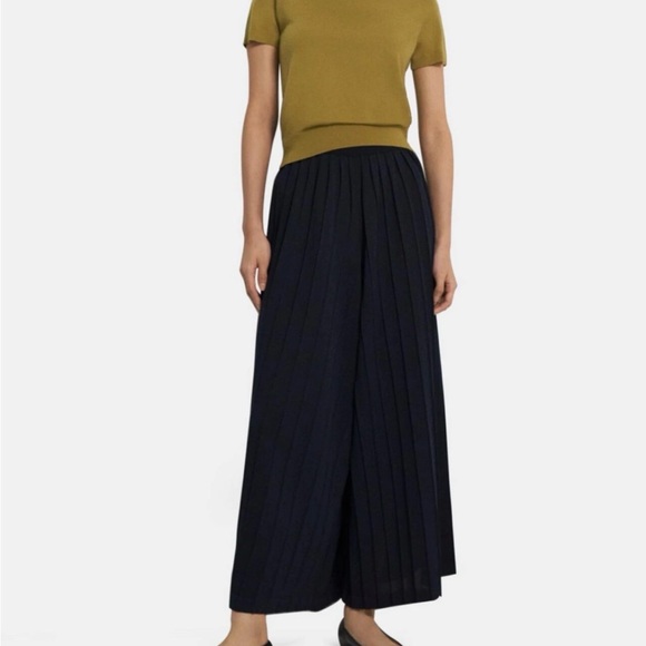 Theory Pleated Palazzo Pants in Navy - Picture 3 of 7